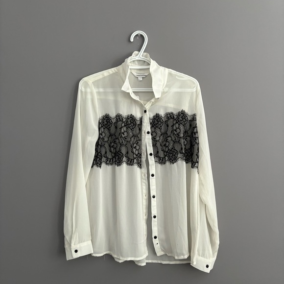 NWT Charming Charlie Small White Button Down Long Sleeve - Picture 3 of 16